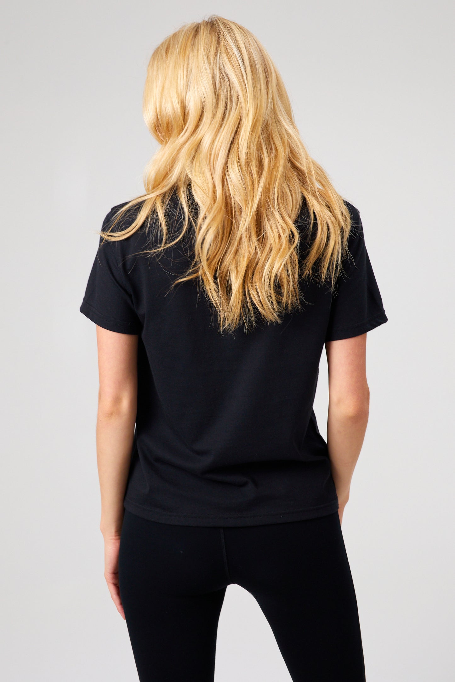 Synchronicity T-shirt - Jet Black