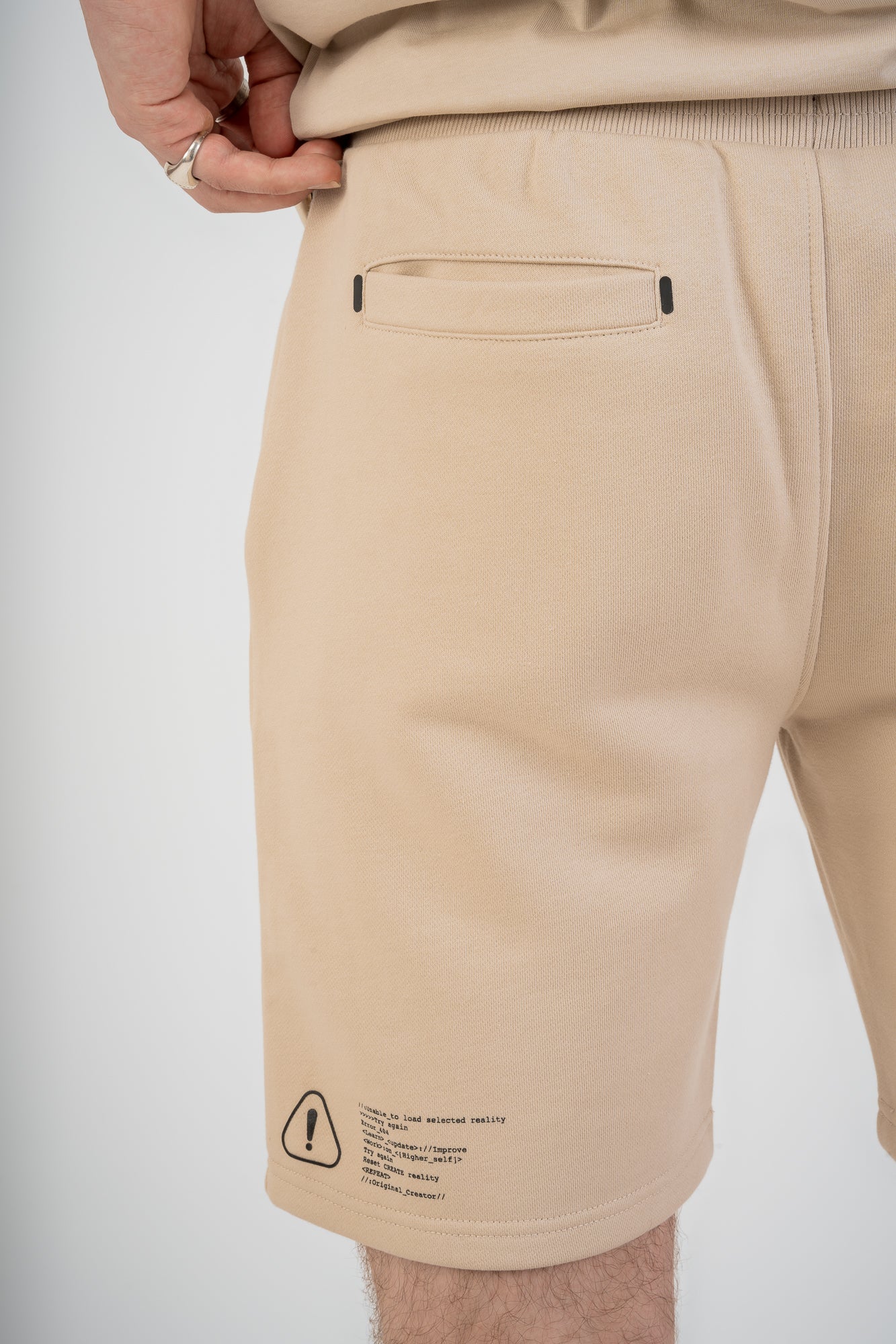 Globe Shorts - Sand Stone