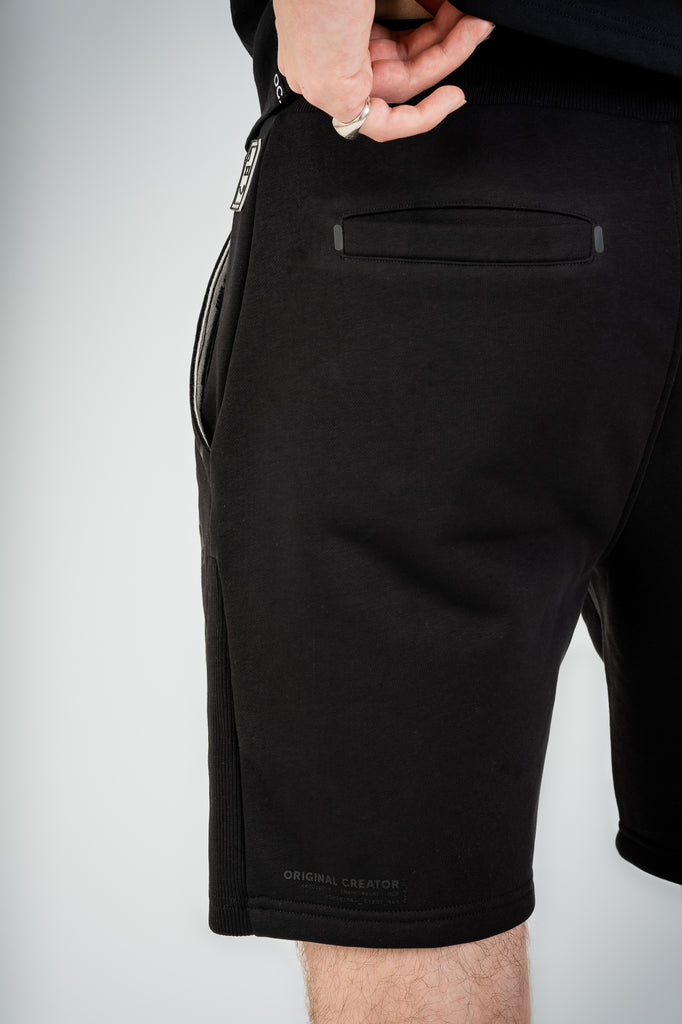 Error_404 Shorts - Jet Black