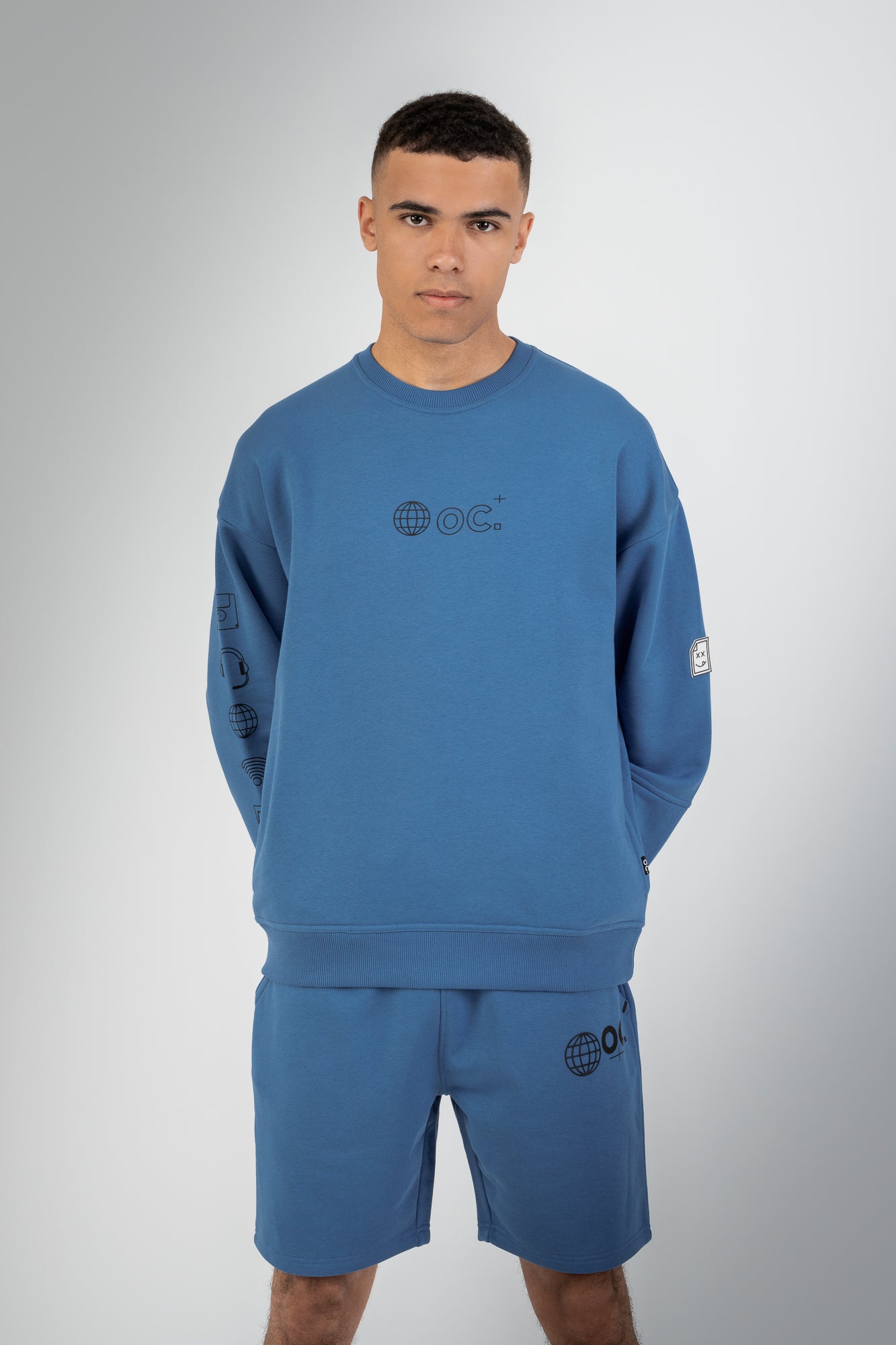 Globe Shorts - Yale Blue