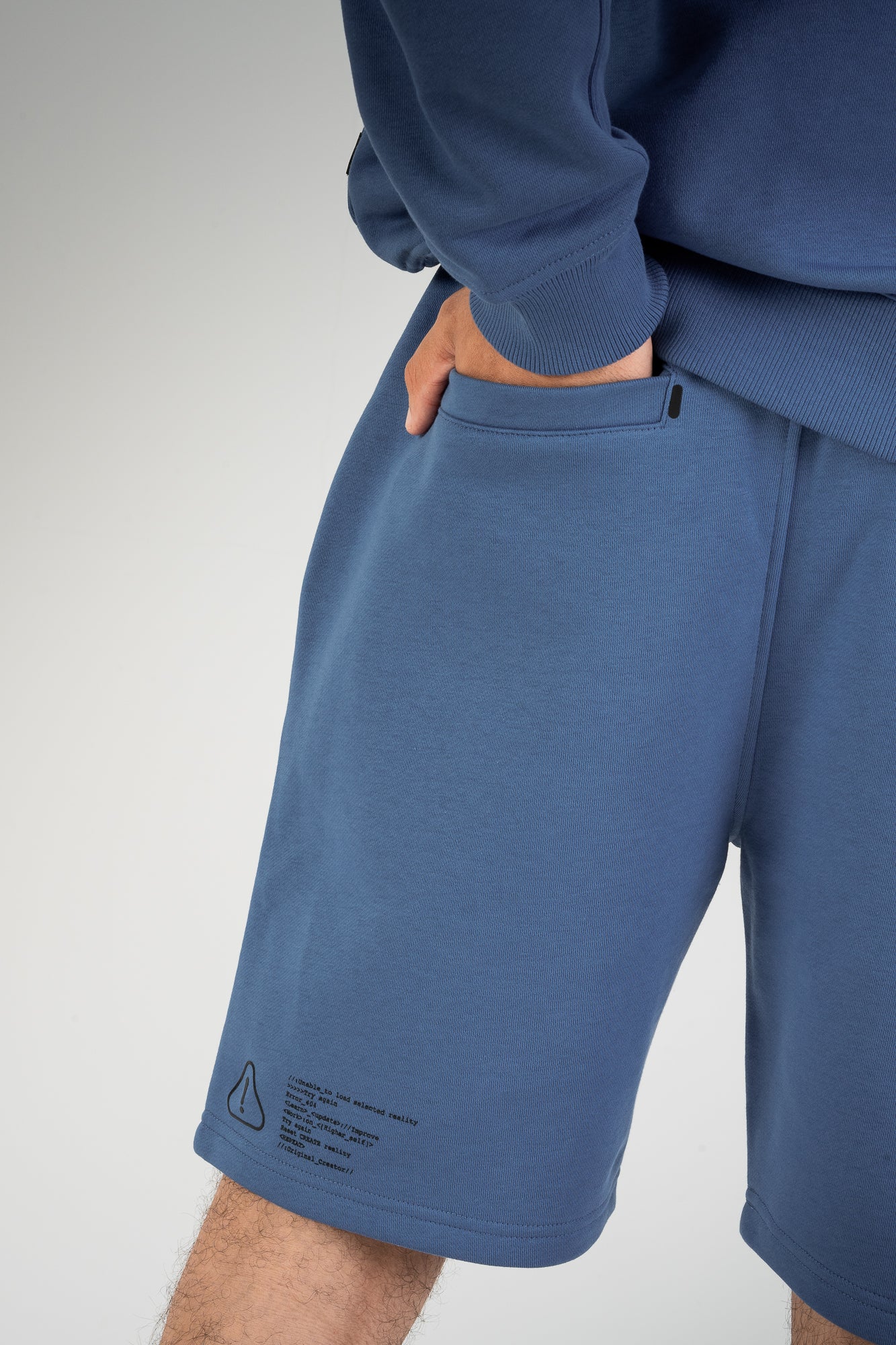 Globe Shorts - Yale Blue