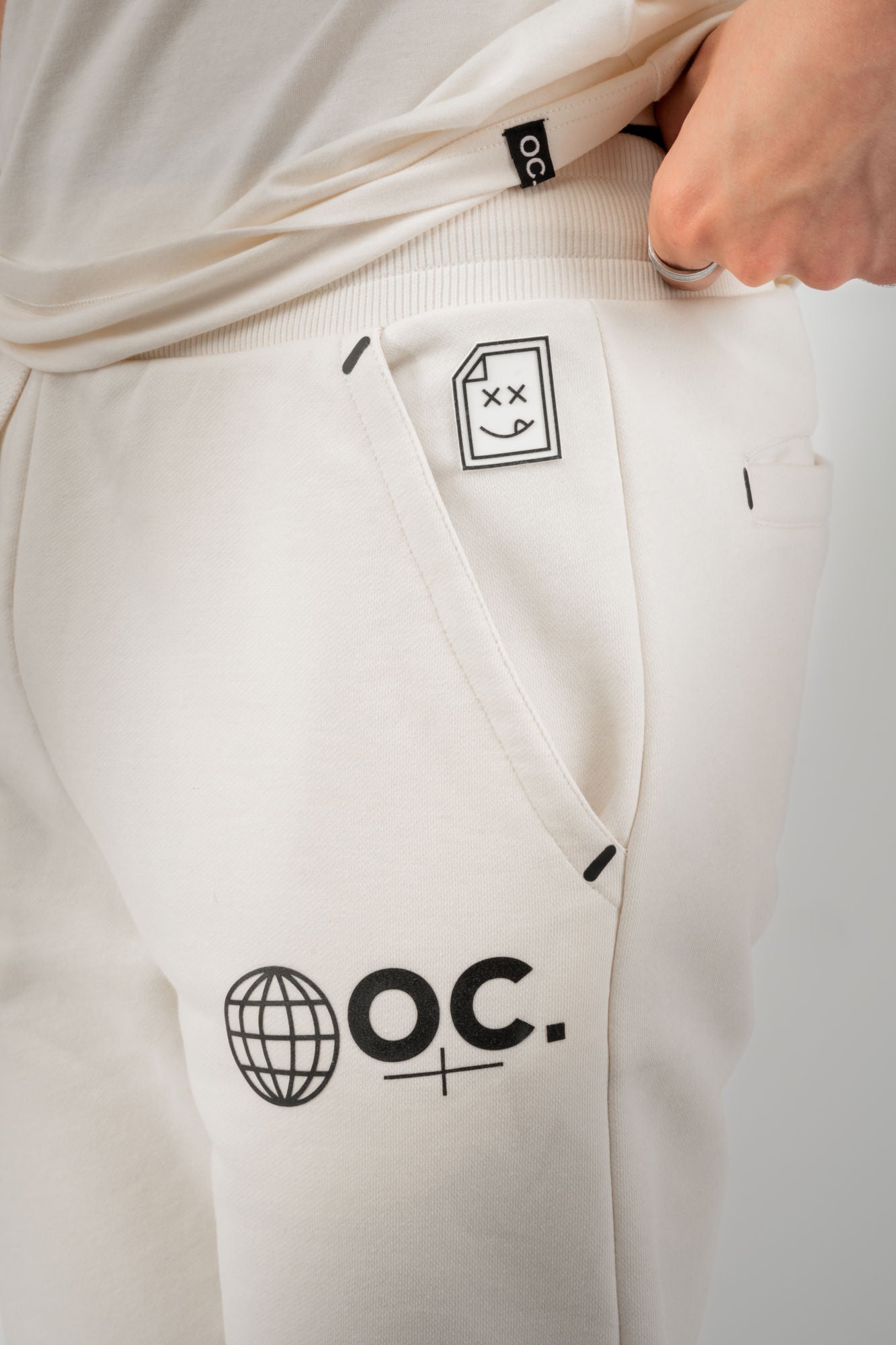Globe Joggers - Off White