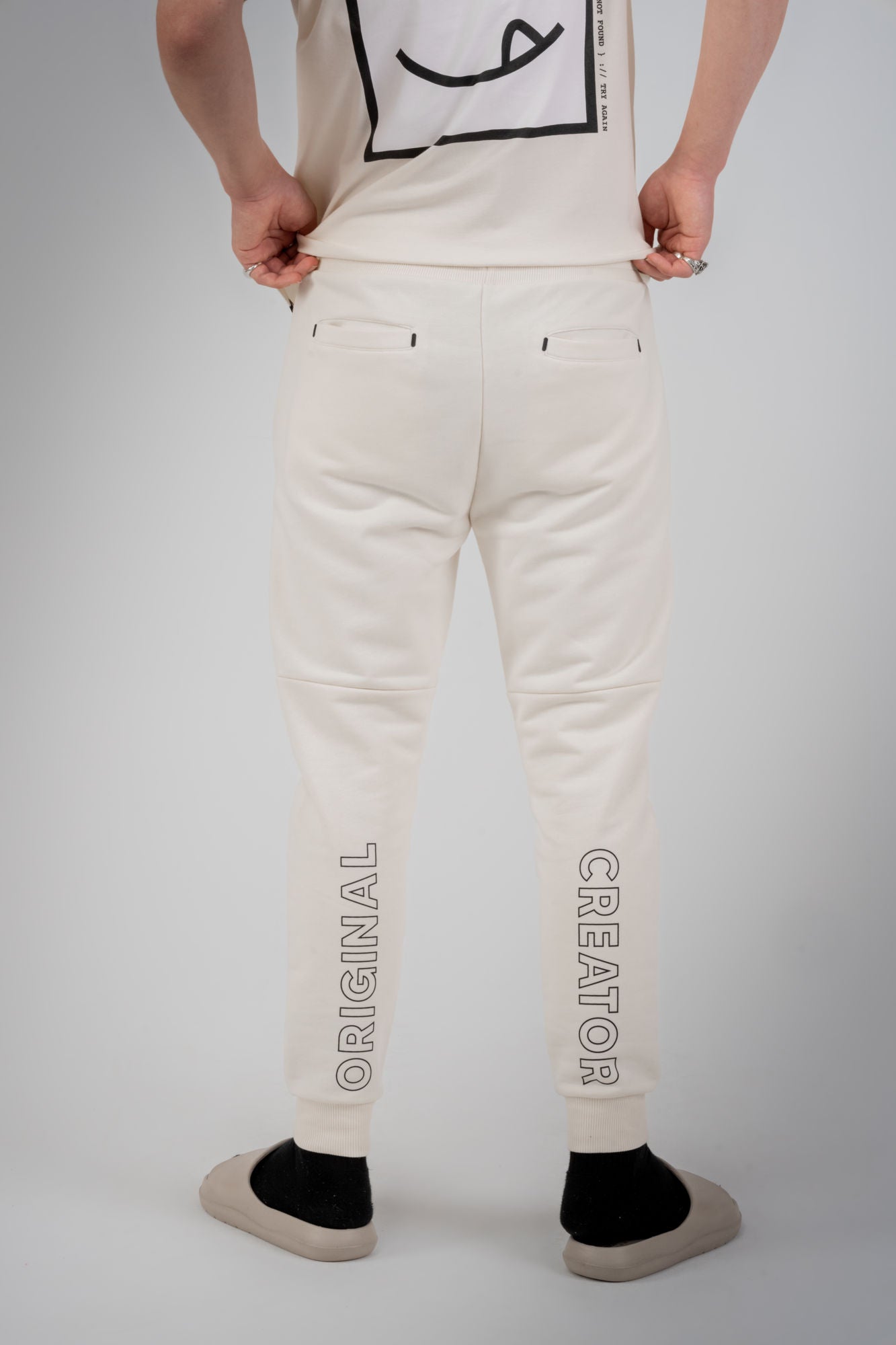 Globe Joggers - Off White