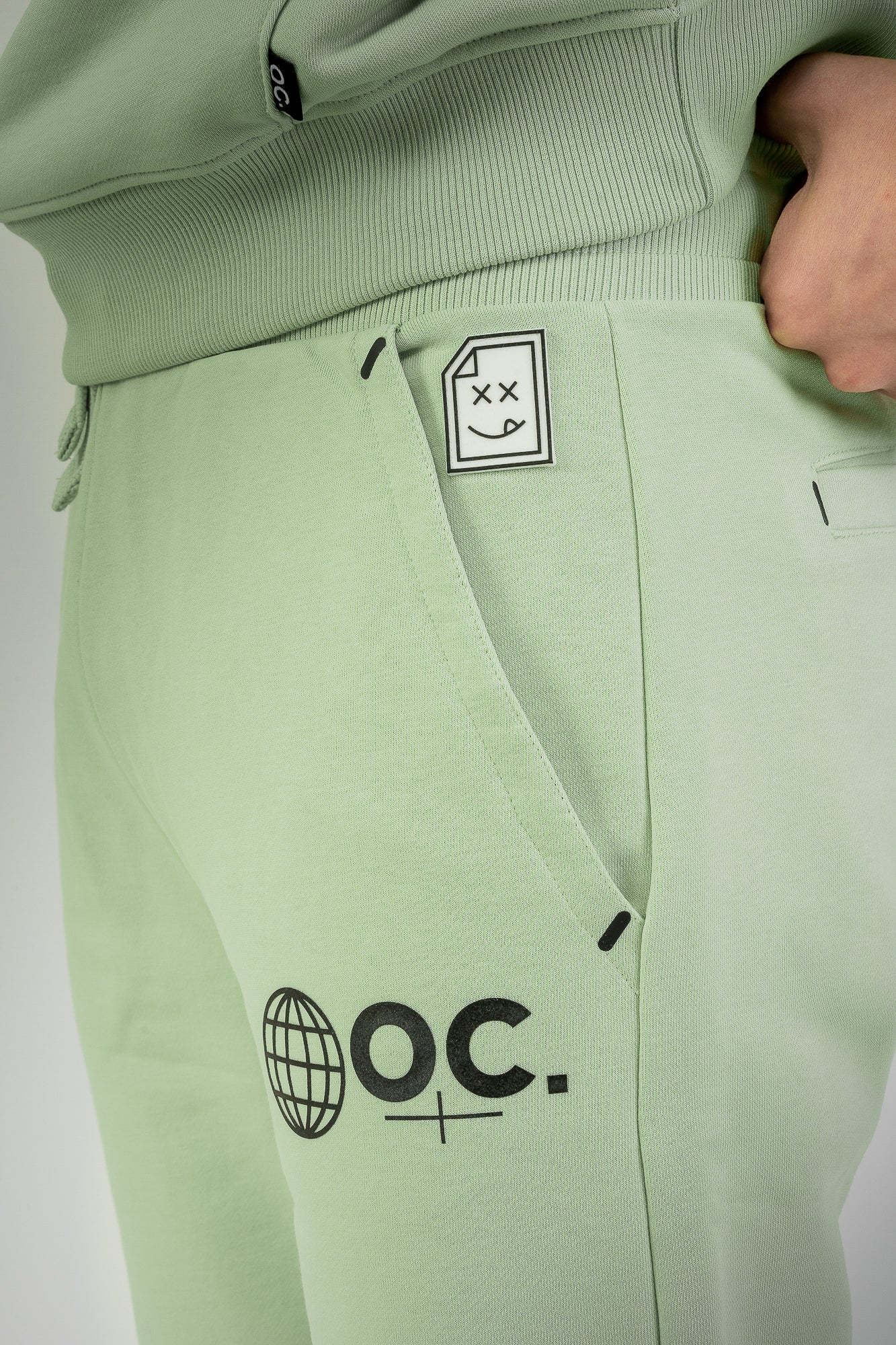 Globe Joggers - Peppermint Green
