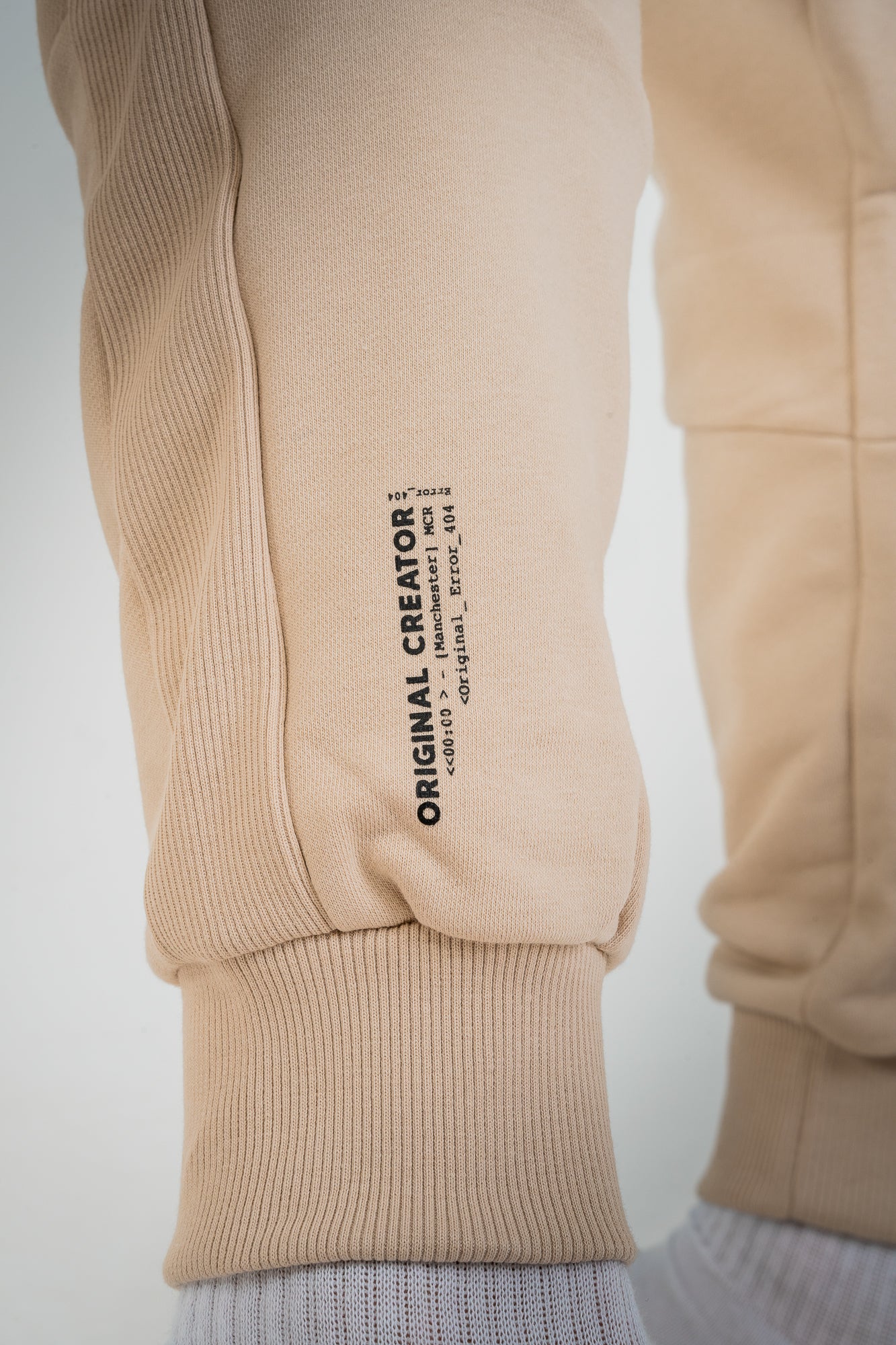 Error_404 Joggers - Sand Stone