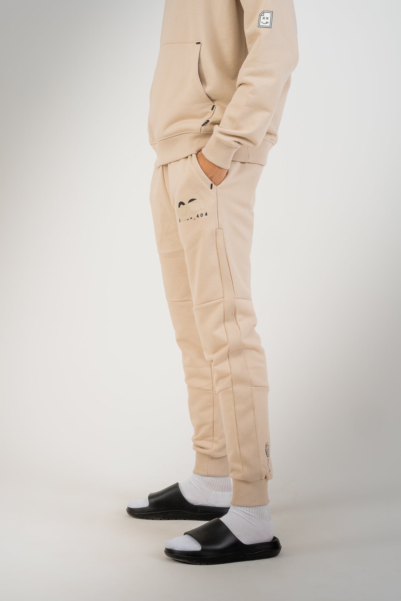 Error_404 Joggers - Sand Stone