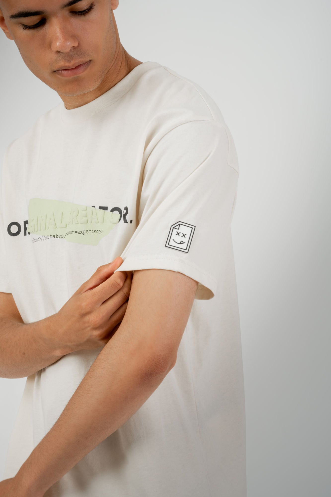 Error_404 T-Shirt - Off White