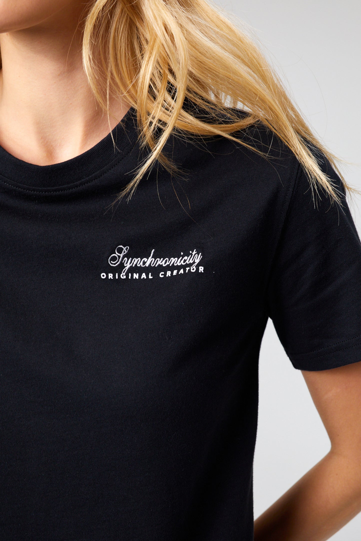 Synchronicity T-shirt - Jet Black