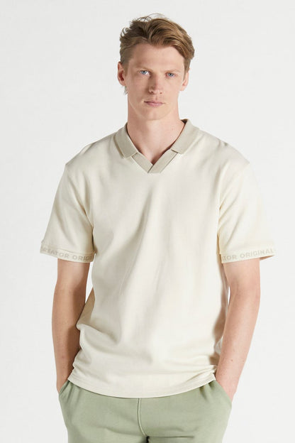 Essential Polo - Off White