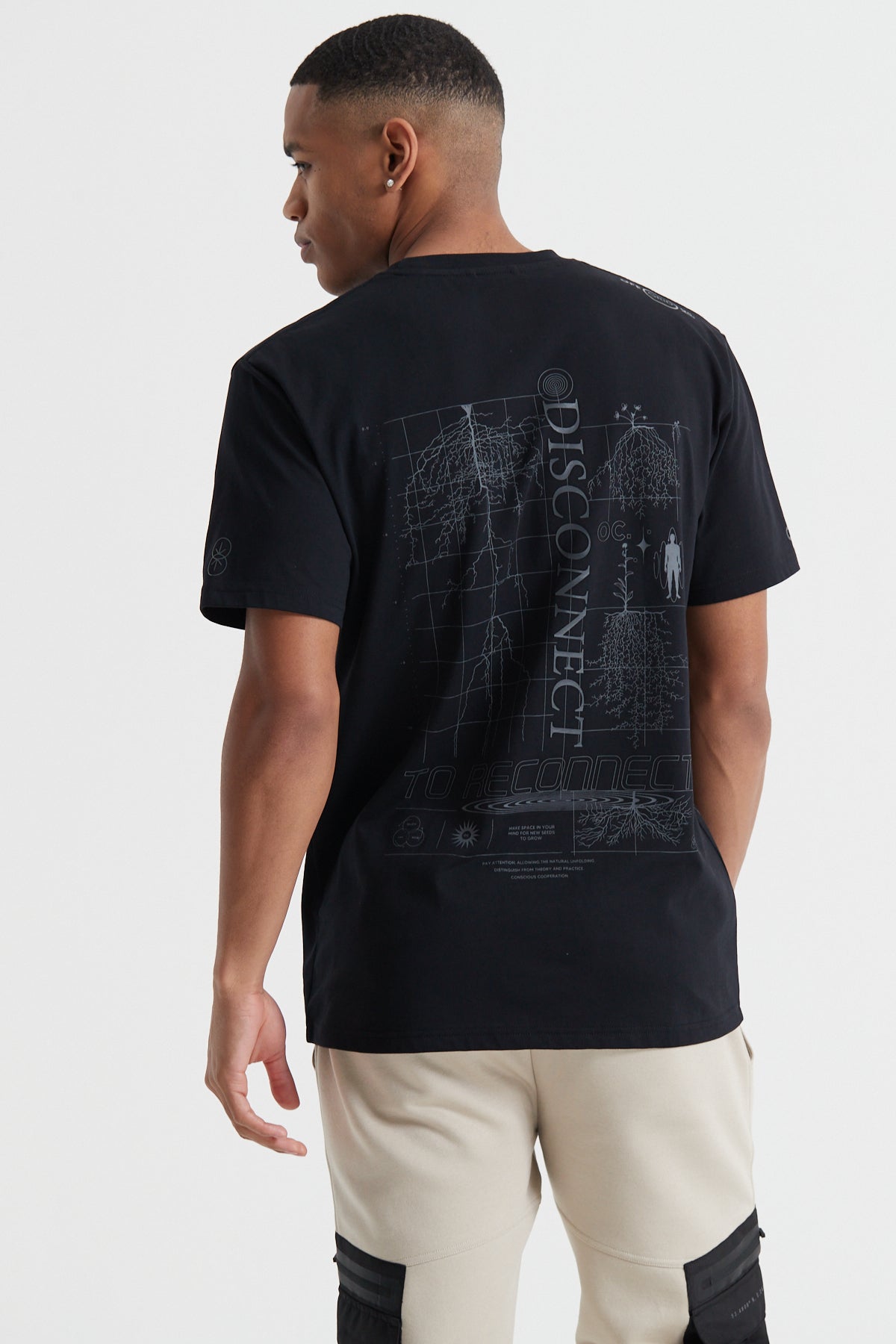 Disconnect to Reconnect T-shirt - Jet Black