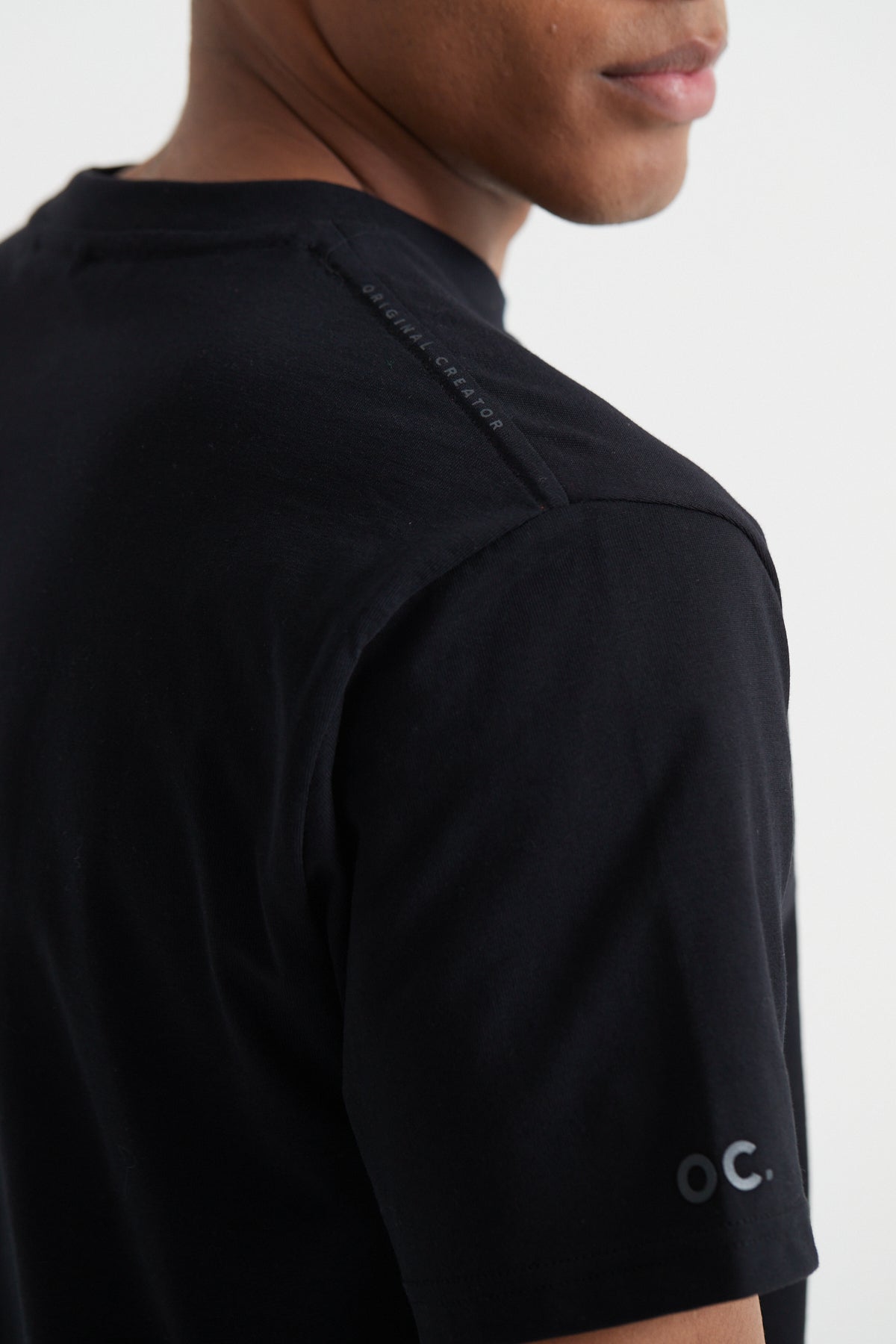 Off The Grid T-shirt - Jet Black