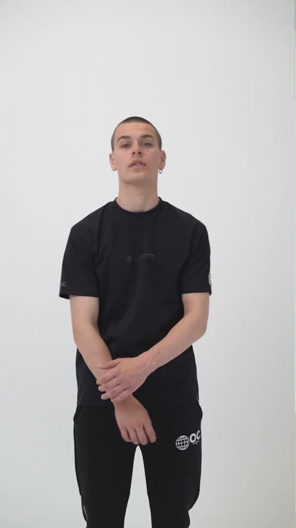Globe T-Shirt - Jet Black